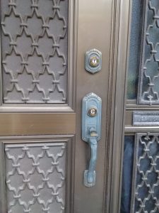 玄関の装飾錠